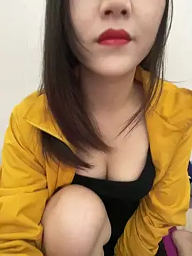 Snapshot of Dieknr chatting on 10/23/25, 01:38 Dieknr online show from 10/23/25, 01:38