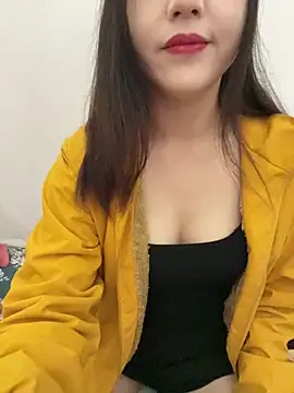 Snapshot of Dieknr chatting on 11/05/25, 02:00 Dieknr online show from 11/05/25, 02:00