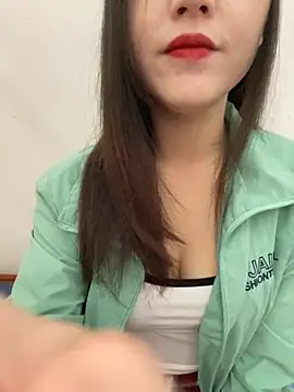 Snapshot of Dieknr chatting on 11/22/25, 01:37 Dieknr online show from 11/22/25, 01:37