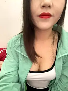 Snapshot of Dieknr chatting on 11/29/25, 01:52 Dieknr online show from 11/29/25, 01:52