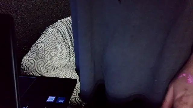 Snapshot of fetishslut4u chatting on 10/09/25, 01:47 fetishslut4u online show from 10/09/25, 01:47