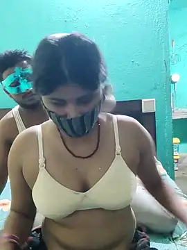 Snapshot of Desi_masti69 chatting on 10/07/25, 04:15 Desi masti69 online show from 10/07/25, 04:15