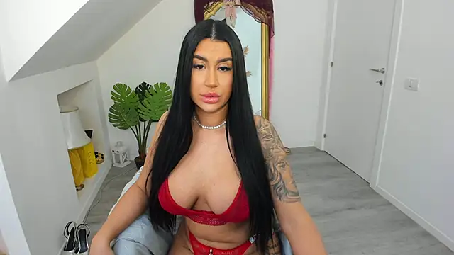 Snapshot of Ranya_Evy chatting on 01/12/26, 04:23 Ranya Evy online show from 01/12/26, 04:23