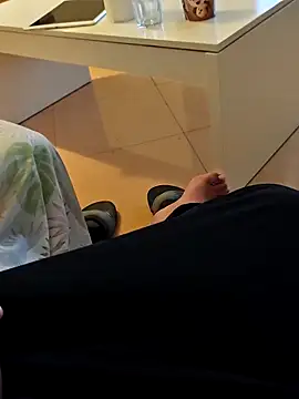 t-dog26 online show from 12/17/25, 04:18