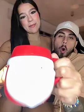 Snapshot of Tomas_Olivia chatting on 12/03/25, 06:10 Tomas Olivia online show from 12/03/25, 06:10