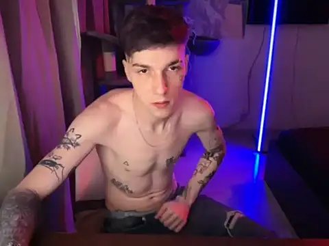 Snapshot of davesinner chatting on 03/02/26, 05:08 davesinner online show from 03/02/26, 05:08