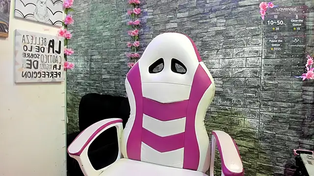 Snapshot of karoll__sex chatting on 11/24/25, 12:27 karoll sex online show from 11/24/25, 12:27