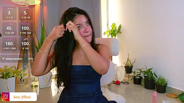 Snapshot of Kiut_tiffanii chatting on 09/18/25, 01:13 Kiut tiffanii online show from 09/18/25, 01:13