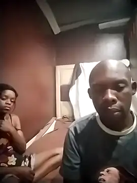 TinnyVsGiant online show from 10/26/25, 08:59