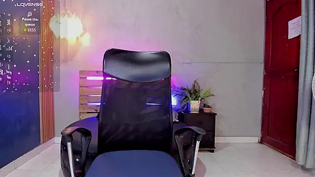 Snapshot of Daiisy_kiss chatting on 11/20/25, 07:24 Daiisy kiss online show from 11/20/25, 07:24