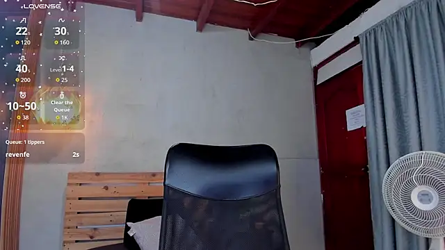 Snapshot of Daiisy_kiss chatting on 11/21/25, 07:34 Daiisy kiss online show from 11/21/25, 07:34