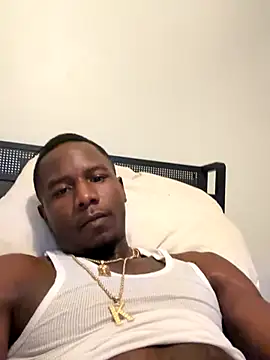 Snapshot of dreeFK chatting on 10/20/25, 07:36 dreeFK online show from 10/20/25, 07:36