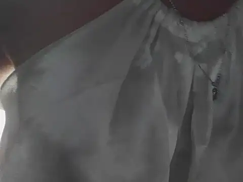 Snapshot of fanchunn chatting on 09/15/25, 07:19 fanchunn online show from 09/15/25, 07:19