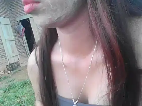 Snapshot of fanchunn chatting on 09/18/25, 01:18 fanchunn online show from 09/18/25, 01:18