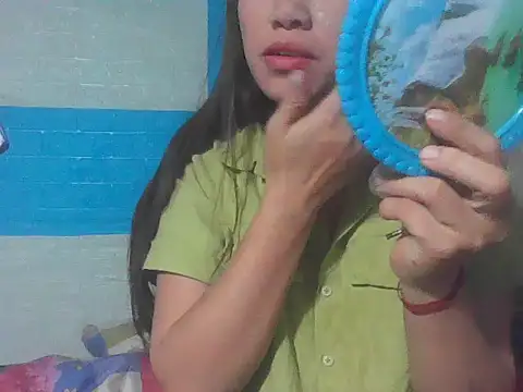 Snapshot of fanchunn chatting on 09/29/25, 02:27 fanchunn online show from 09/29/25, 02:27