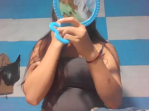 Snapshot of fanchunn chatting on 09/30/25, 12:37 fanchunn online show from 09/30/25, 12:37