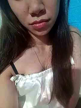 Snapshot of fanchunn chatting on 10/06/25, 01:52 fanchunn online show from 10/06/25, 01:52