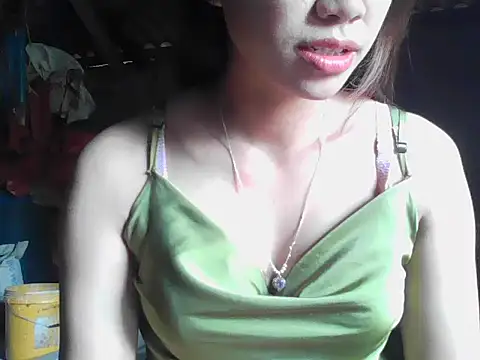 Snapshot of fanchunn chatting on 10/10/25, 01:04 fanchunn online show from 10/10/25, 01:04