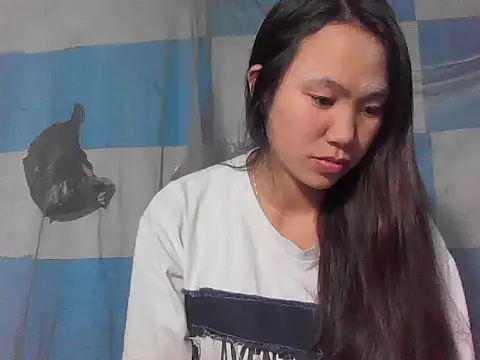 Snapshot of fanchunn chatting on 10/16/25, 03:29 fanchunn online show from 10/16/25, 03:29