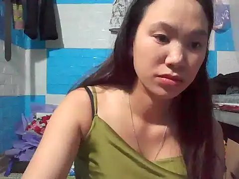 Snapshot of fanchunn chatting on 10/20/25, 01:50 fanchunn online show from 10/20/25, 01:50