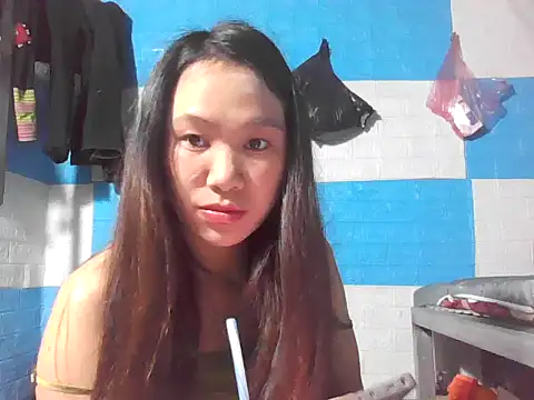 Snapshot of fanchunn chatting on 10/23/25, 12:32 fanchunn online show from 10/23/25, 12:32