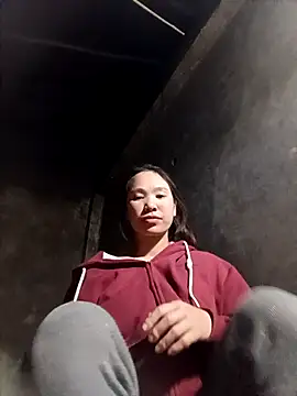 Snapshot of fanchunn chatting on 11/28/25, 12:30 fanchunn online show from 11/28/25, 12:30