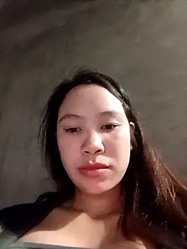 Snapshot of fanchunn chatting on 12/14/25, 01:05 fanchunn online show from 12/14/25, 01:05