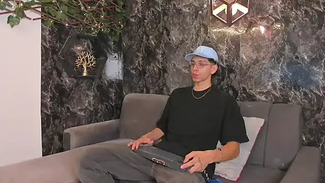 nicolai drake online show from 11/07/25, 03:28