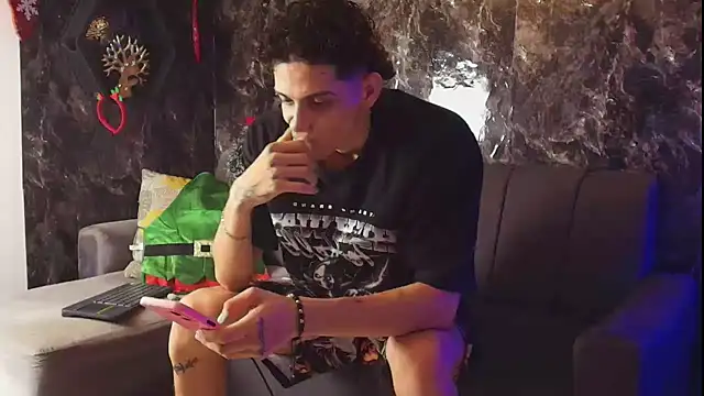 nicolai drake online show from 11/23/25, 07:46