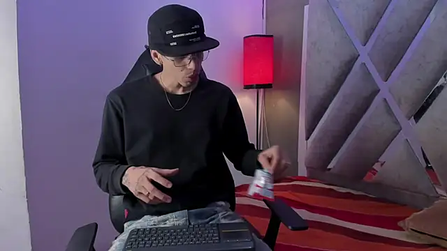 nicolai drake online show from 11/30/25, 04:16