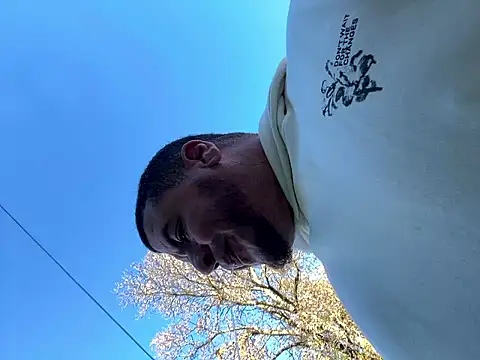 kev0n2389 online show from 10/11/25, 08:51