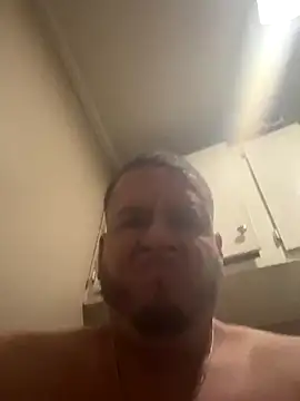 kev0n2389 online show from 10/19/25, 02:01