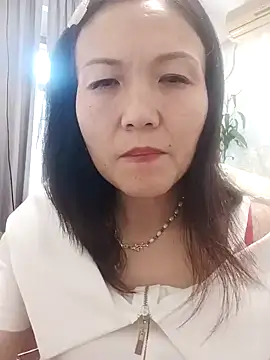 Snapshot of Joanna1122 chatting on 11/15/25, 04:32 Joanna1122 online show from 11/15/25, 04:32