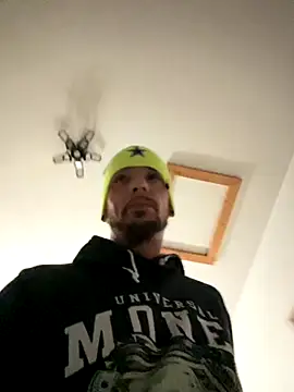 Snapshot of UrbanAnsaid chatting on 10/16/25, 08:37 UrbanAnsaid online show from 10/16/25, 08:37