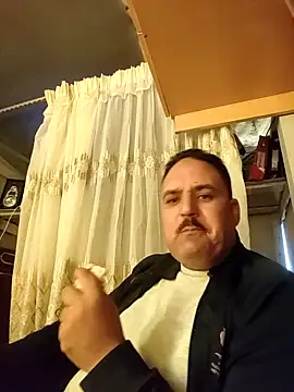 Snapshot of mM0140 chatting on 12/03/25, 12:25 mM0140 online show from 12/03/25, 12:25