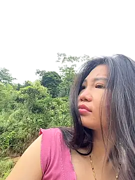 Snapshot of Miumieu chatting on 10/03/25, 01:02 Miumieu online show from 10/03/25, 01:02