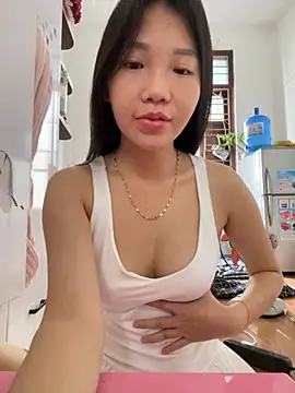 Snapshot of Miumieu chatting on 10/12/25, 04:55 Miumieu online show from 10/12/25, 04:55