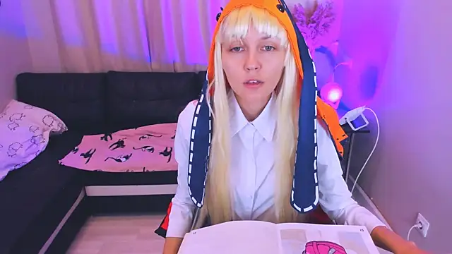 Snapshot of Mia_meowXkiss chatting on 10/01/25, 04:24 Mia meowXkiss online show from 10/01/25, 04:24