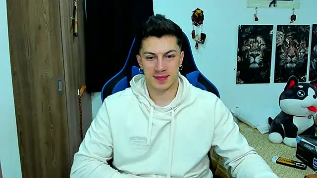 javiersexymann online show from 12/03/24, 04:14
