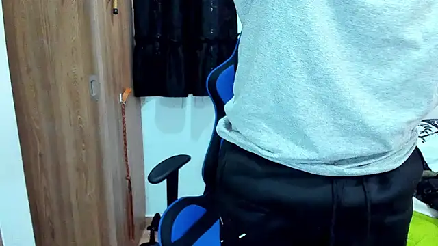 javiersexymann online show from 12/04/24, 05:22