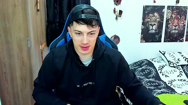 javiersexymann online show from 12/04/24, 08:29