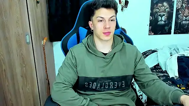 javiersexymann online show from 12/07/24, 10:06