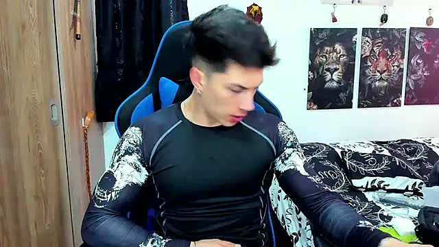 javiersexymann online show from 12/10/24, 07:54