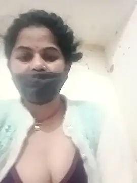 JULEE-740 online show from 11/30/25, 03:21