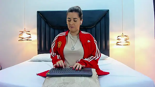 AuraEvens online show from 09/16/25, 12:17