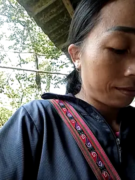 lucybaby00 online show from 10/13/25, 01:49