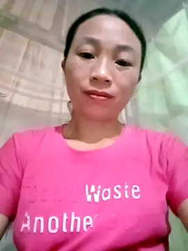 lucybaby00 online show from 10/15/25, 07:25