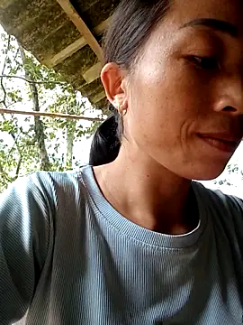 lucybaby00 online show from 10/18/25, 03:42