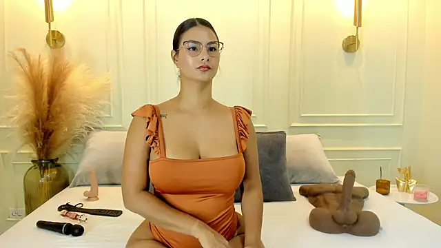 gabysanta  online show from 10/17/25, 02:08