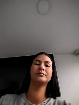 gabysanta  online show from 10/27/25, 01:59